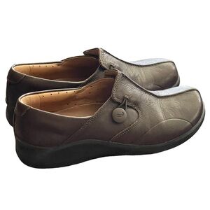 Clarks Unstructured Shoes Womens 6.5 Un Loop Loafers Brown Leather Slip On Comfy